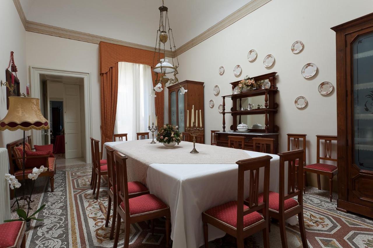 Palazzo Pio Apartment Lecce Extérieur photo