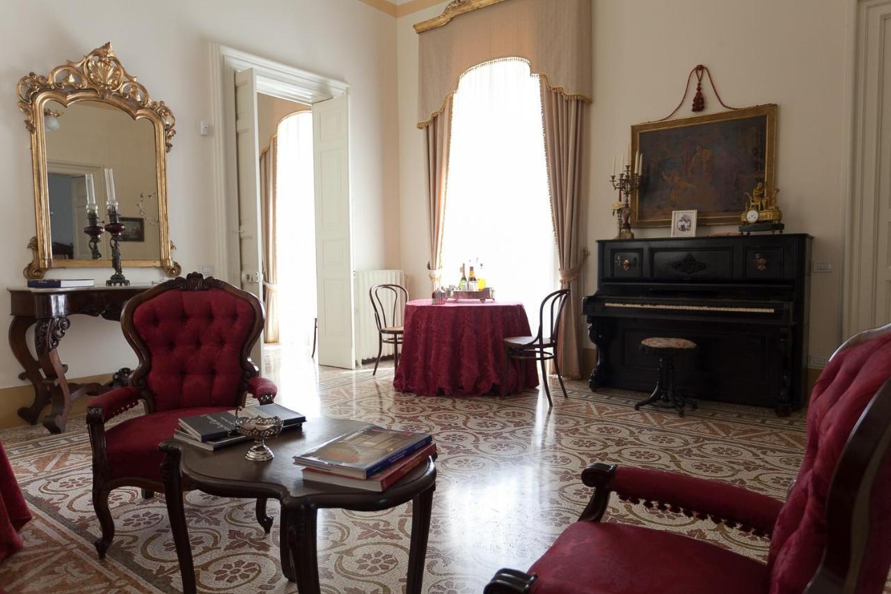 Palazzo Pio Apartment Lecce Extérieur photo